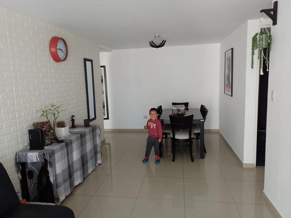 En El Centro Con Cochera Trujillo Ngoại thất bức ảnh