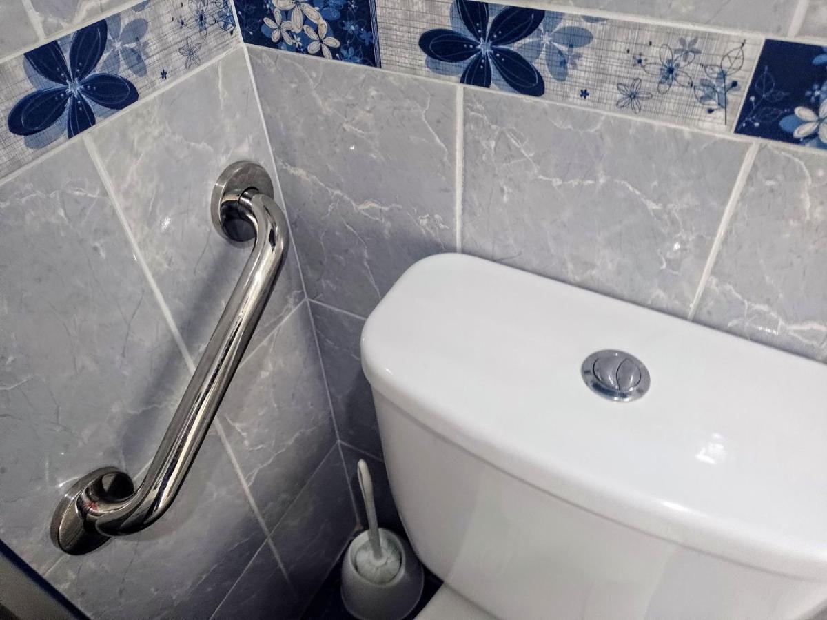 En El Centro Con Cochera Trujillo Ngoại thất bức ảnh
